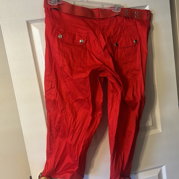 Brand new capris with drawstring legs - Picture 3 of 4